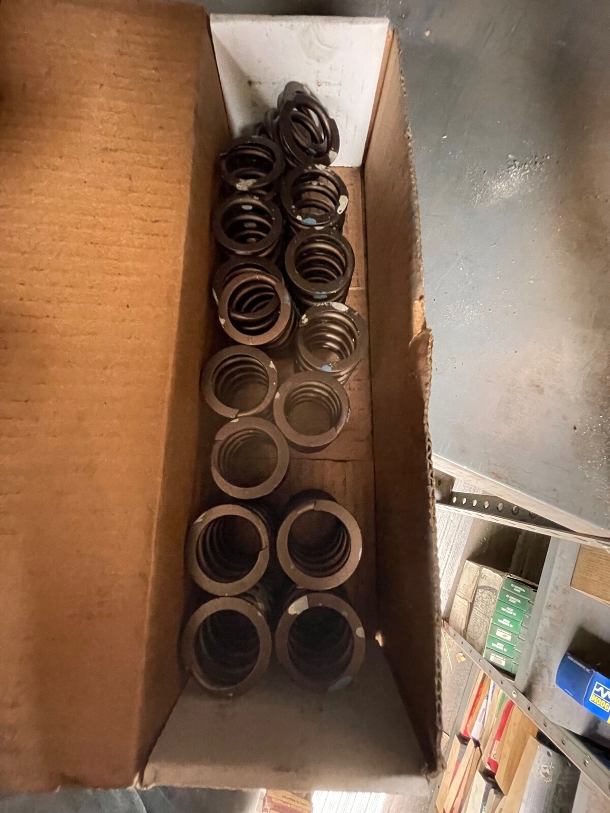 wg2611 valve springs   keller   16 of them  keller