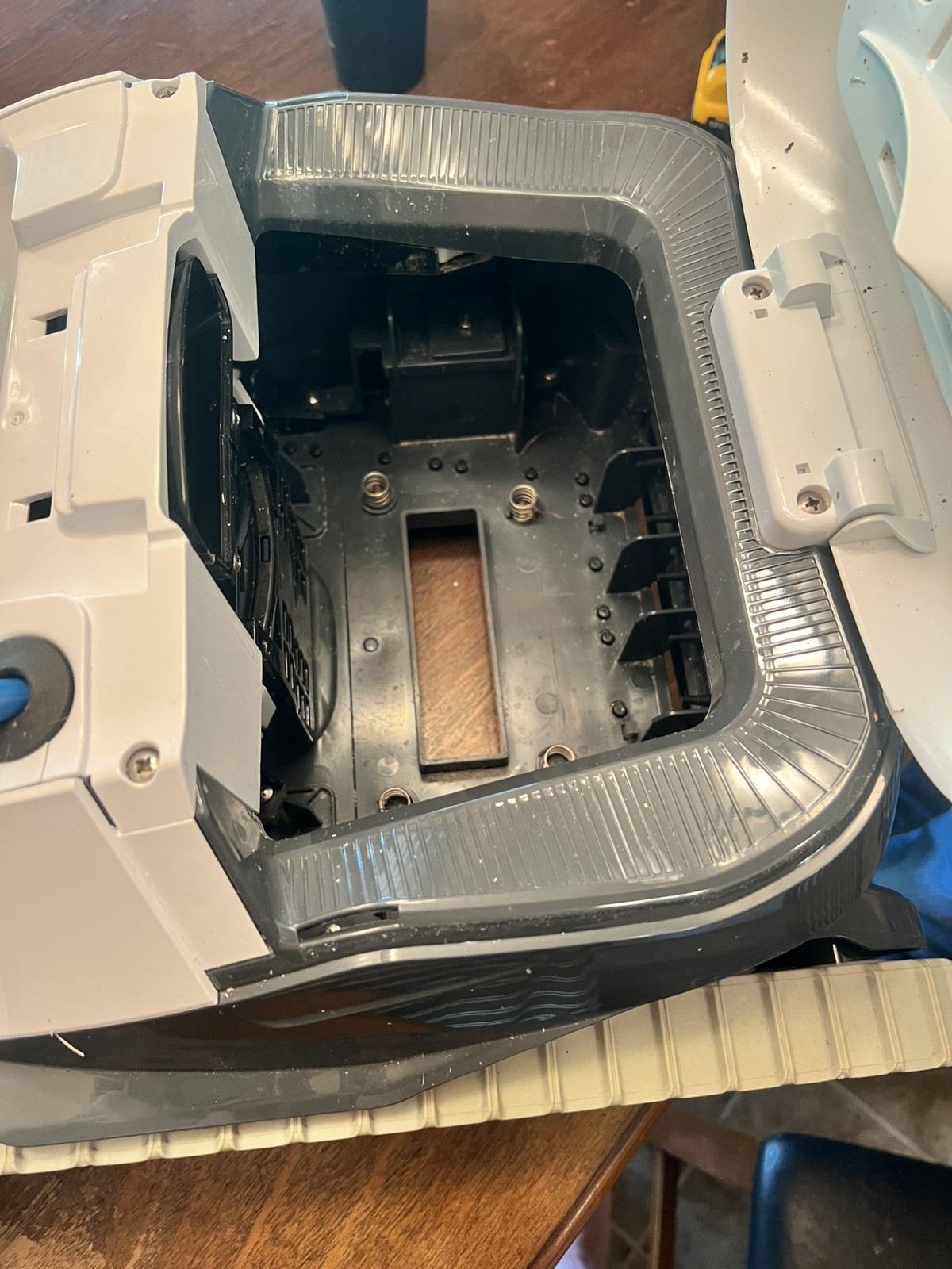 Dolphin E10 Automatic Robotic Pool Vacuum Cleaner, for parts or repair