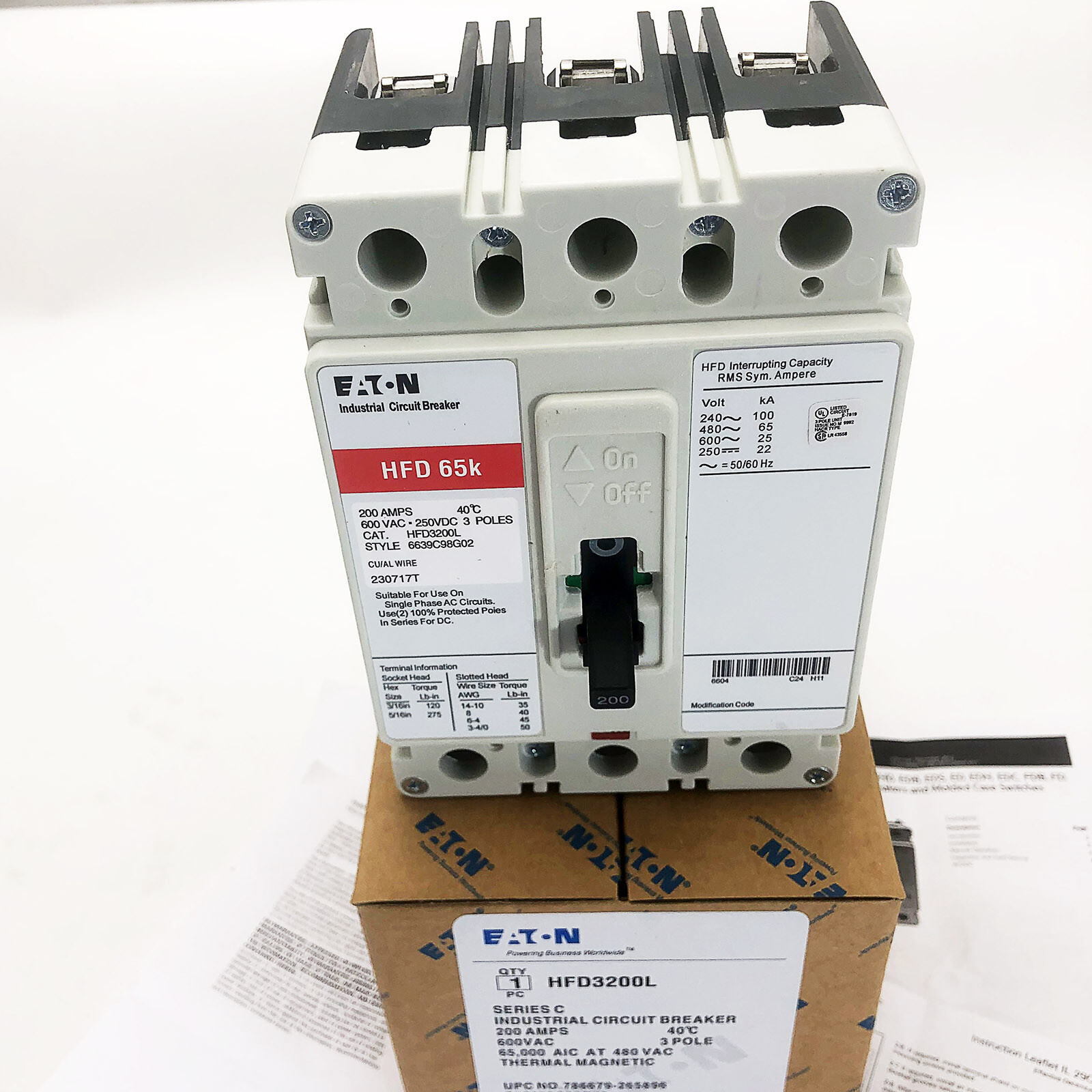 For Eaton HFD3200L Circuit Breaker HFD3200L New