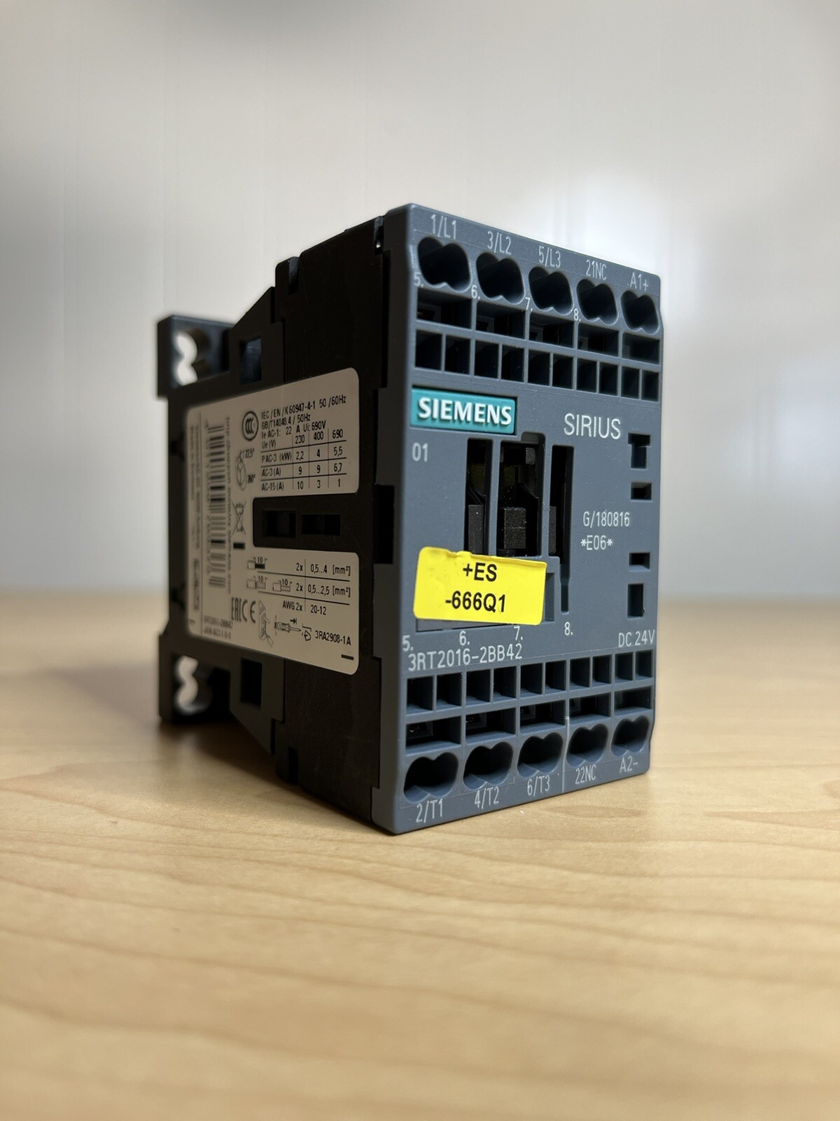 Siemens 3RT2016-2BB42 Sirius Power Contactor 24VDC Coil, 9A, 400VAC, 4k