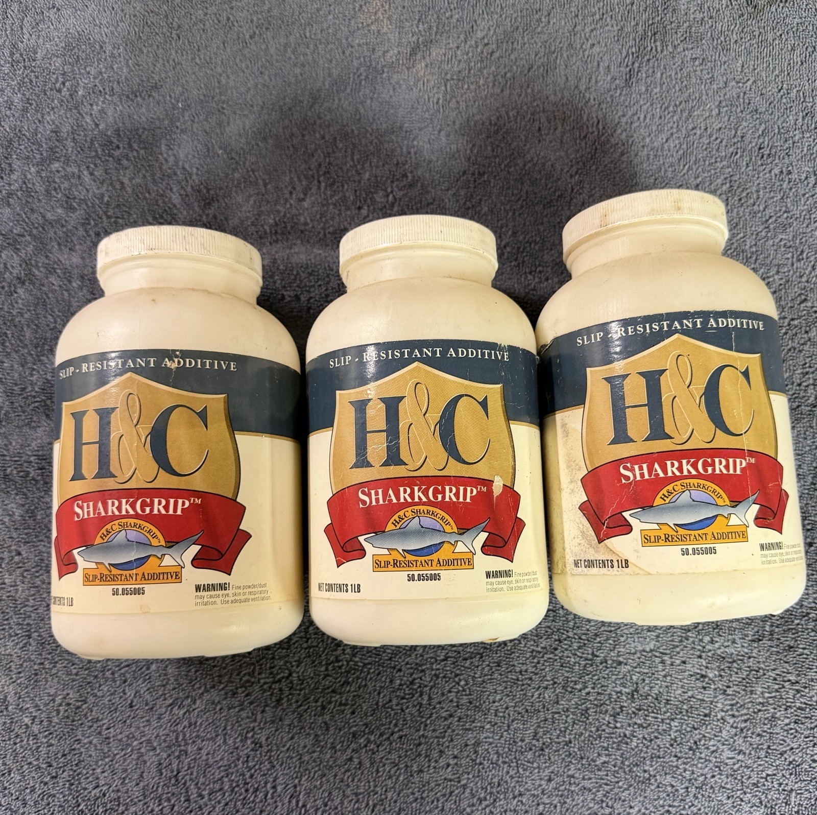 H&C Sharkgrip Slip Resident Additive 3-1 Pound Containers