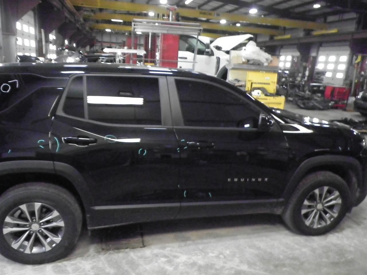 2025 Equinox LT 1.5L Upper Air Shutter