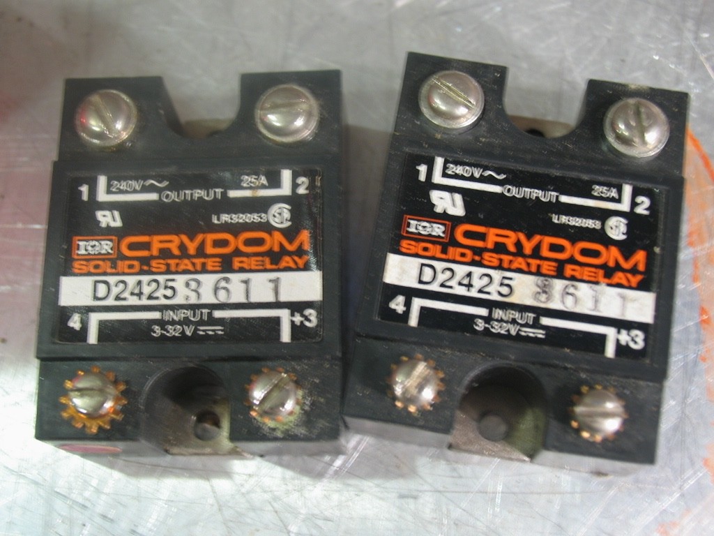 One New Solid State Relay CRYDOM D24253611