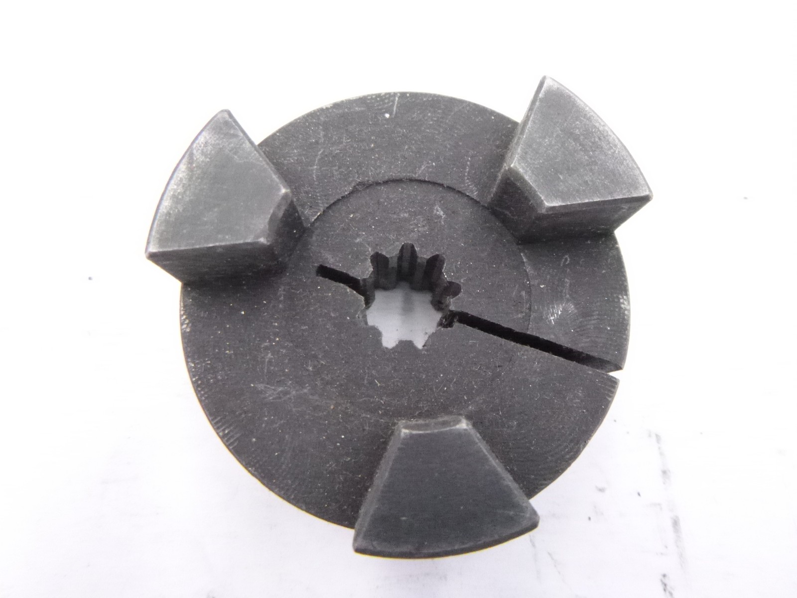 1/2" 9 Tooth Splined L090 Jaw Coupling Half with Set Screw