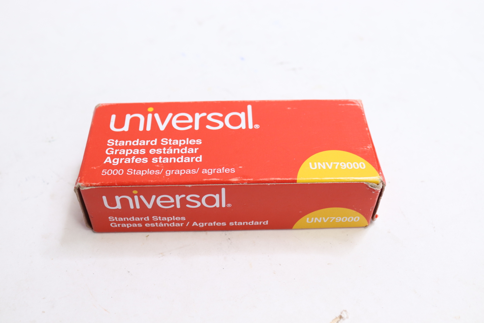(5000-Pk) Universal Standard Count Staples UNV79000