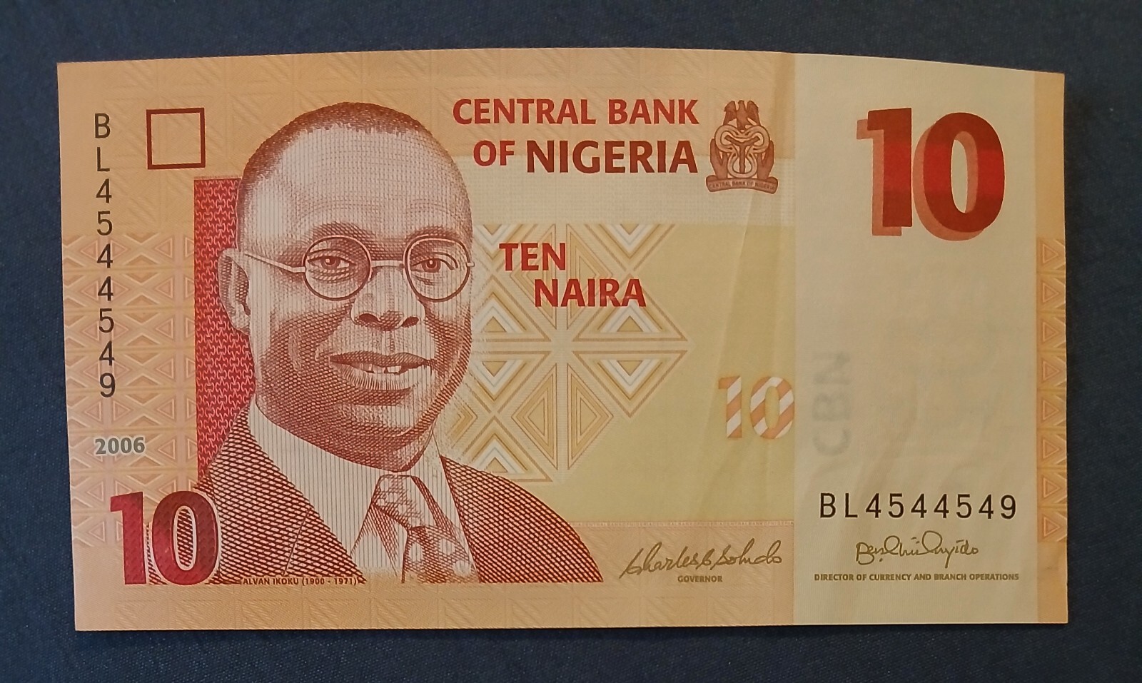 NIGERIA - 2006 - 10 NAIRA - BANKNOTE - BL4544549 - CIRCULATED