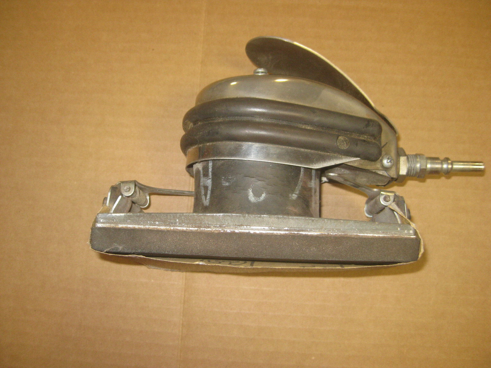 Vtg NATIONAL DETROIT INC. Model 400 PNEUMATIC JITTERBUG / PALM AIR SANDER