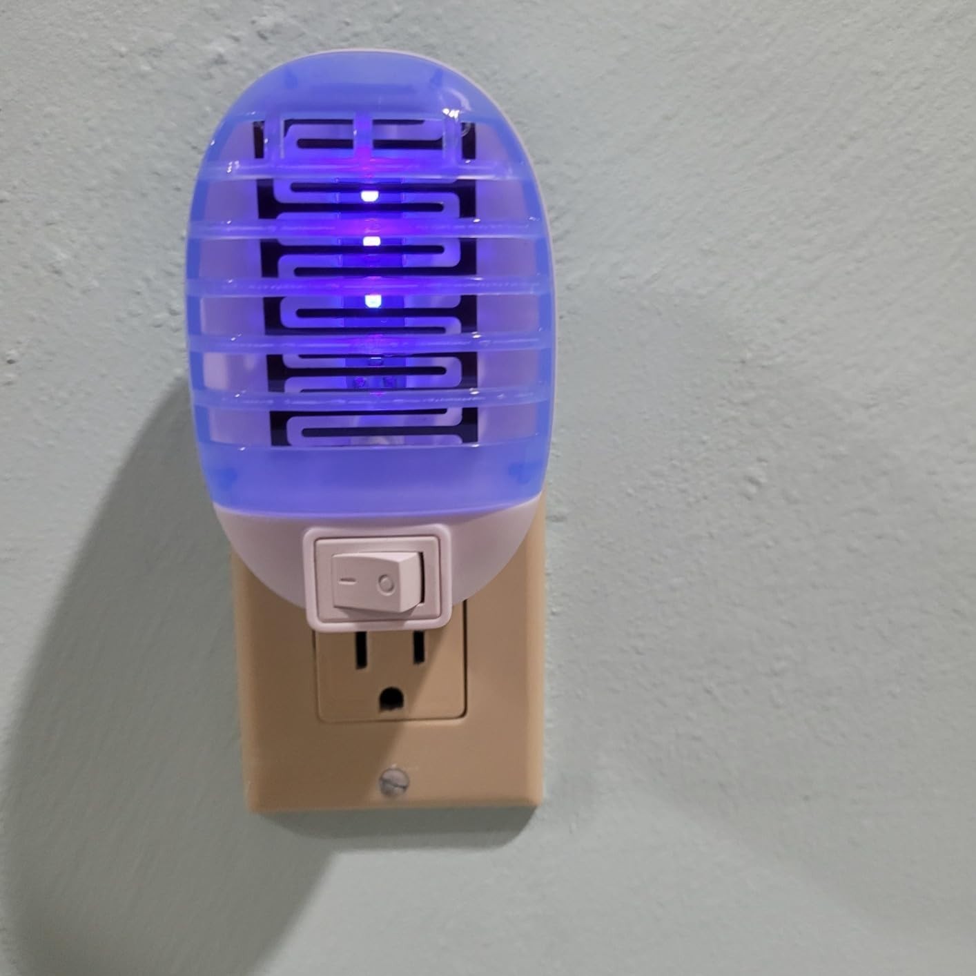 Mini Electronic Bug Zapper: Effective Mosquito & Fruit Fly Killer (4 Pack)