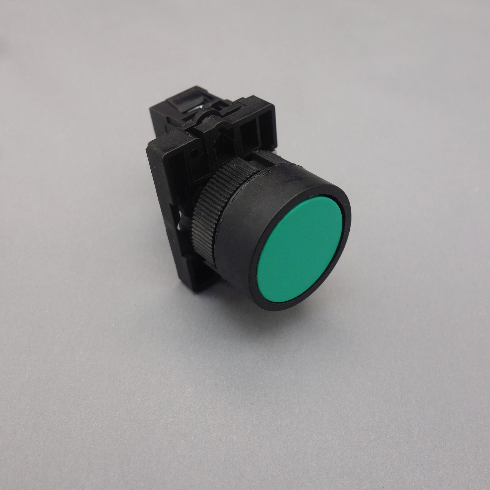 2PCS 22MM PUSHBUTTON SWITCH FITS XB2EA31 Green 1No flush push Momentary Plastic