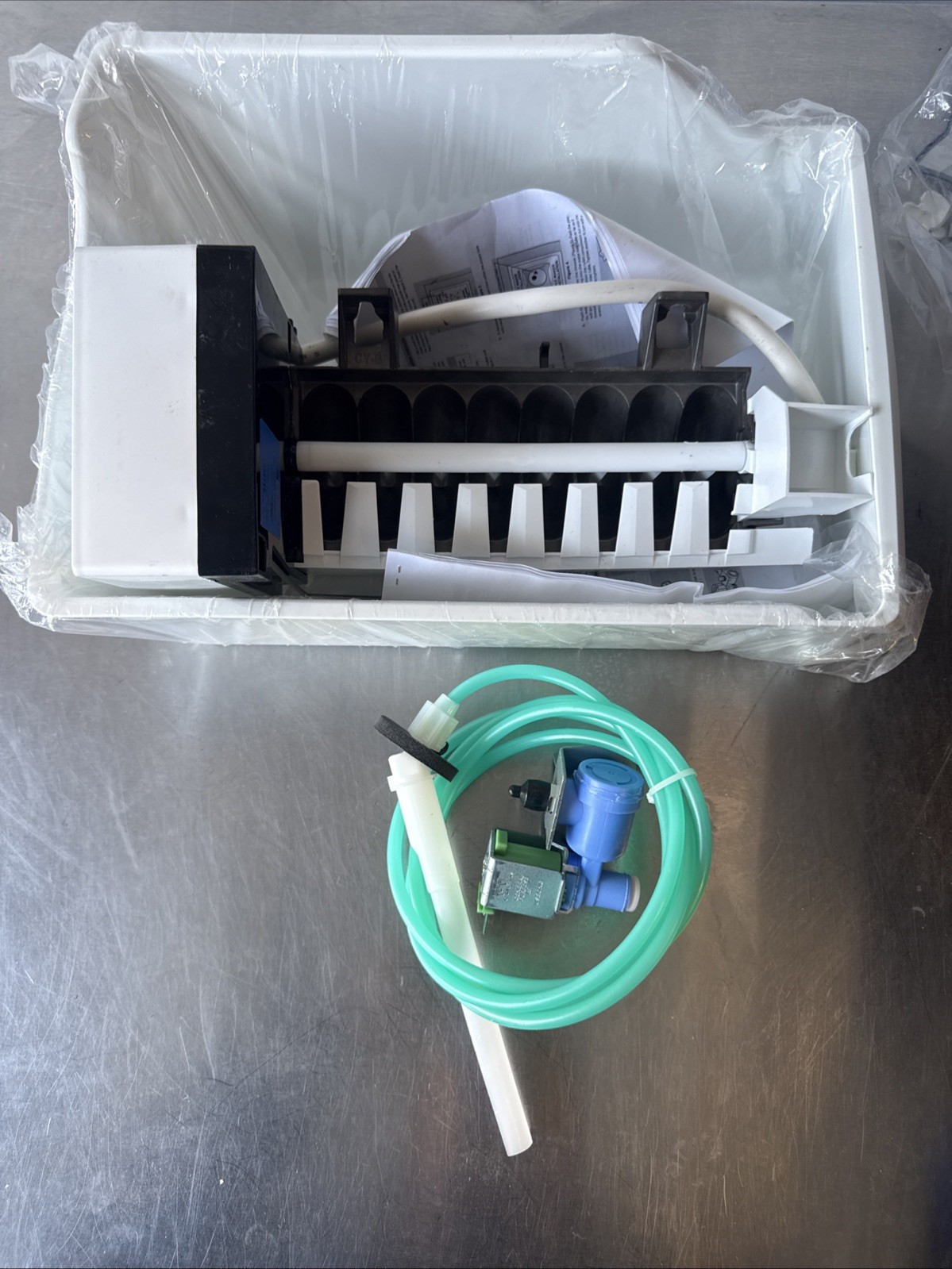 Frigidaire IM116000 Refrigerator Ice Maker Kit