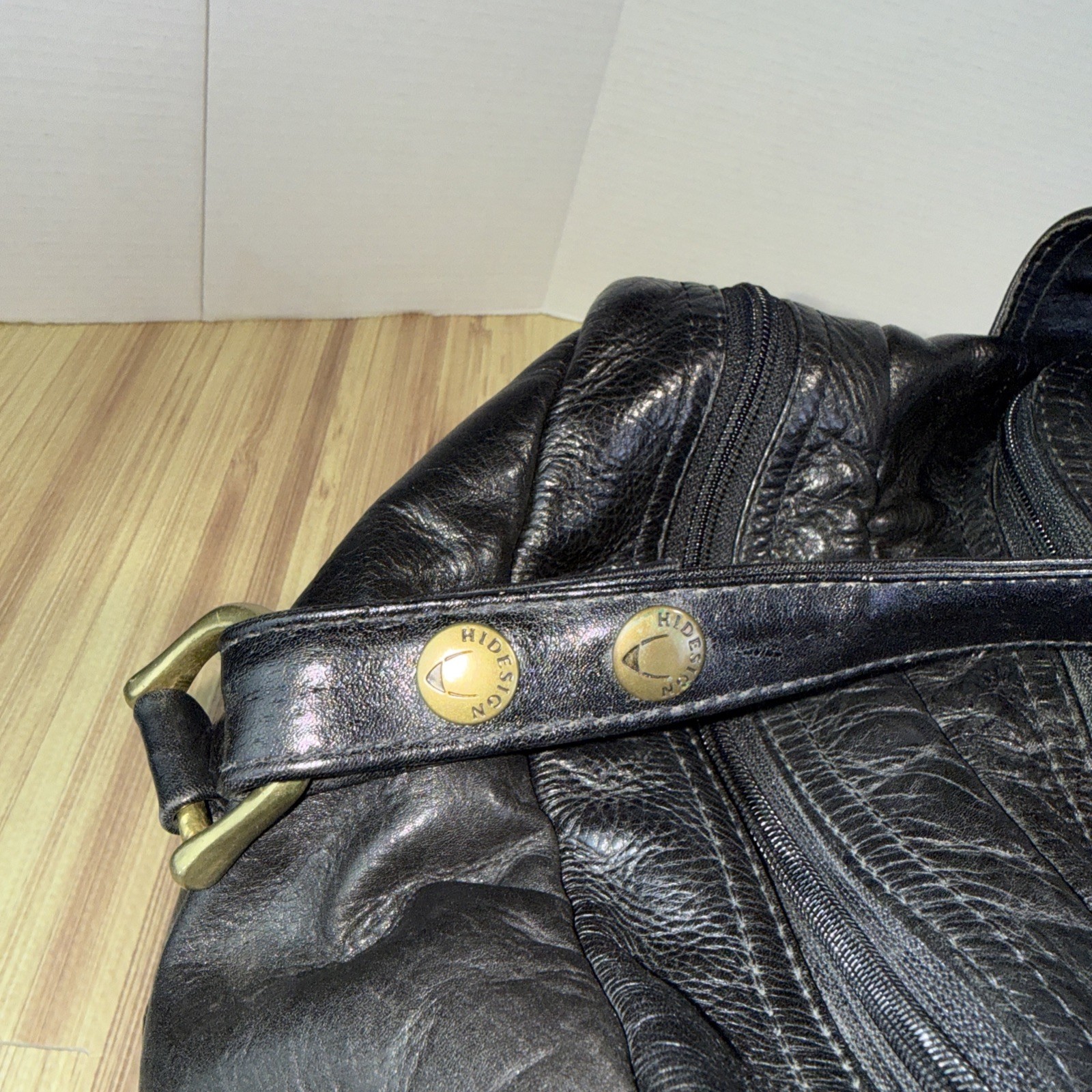 Hidedesign Leather Duffel Bag Black Weekender Shoulder Strap Compartments India