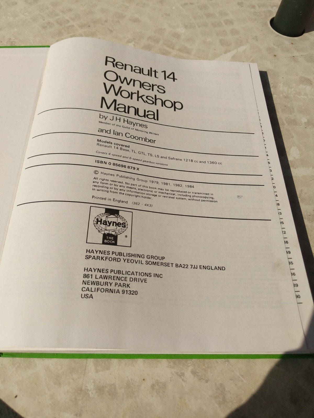 Haynes workshop manual for Renault 14.