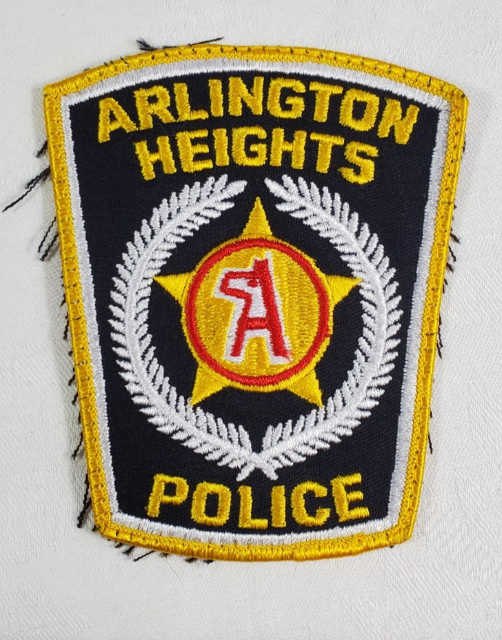 ARLINGTON HEIGHTS, IL. ILLINOIS POLICE SHOULDER PATCH - TAKEN OFF UNIFORM