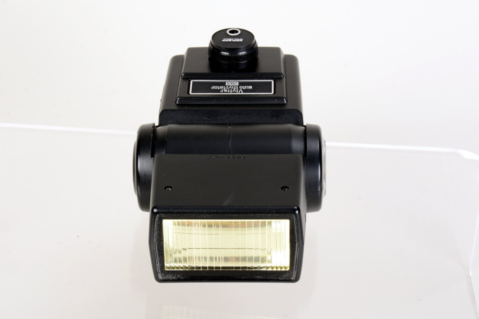 Vivitar 283 Flash w/ PC Sync Cable and SC-1 Sensor cable. Tested good 893