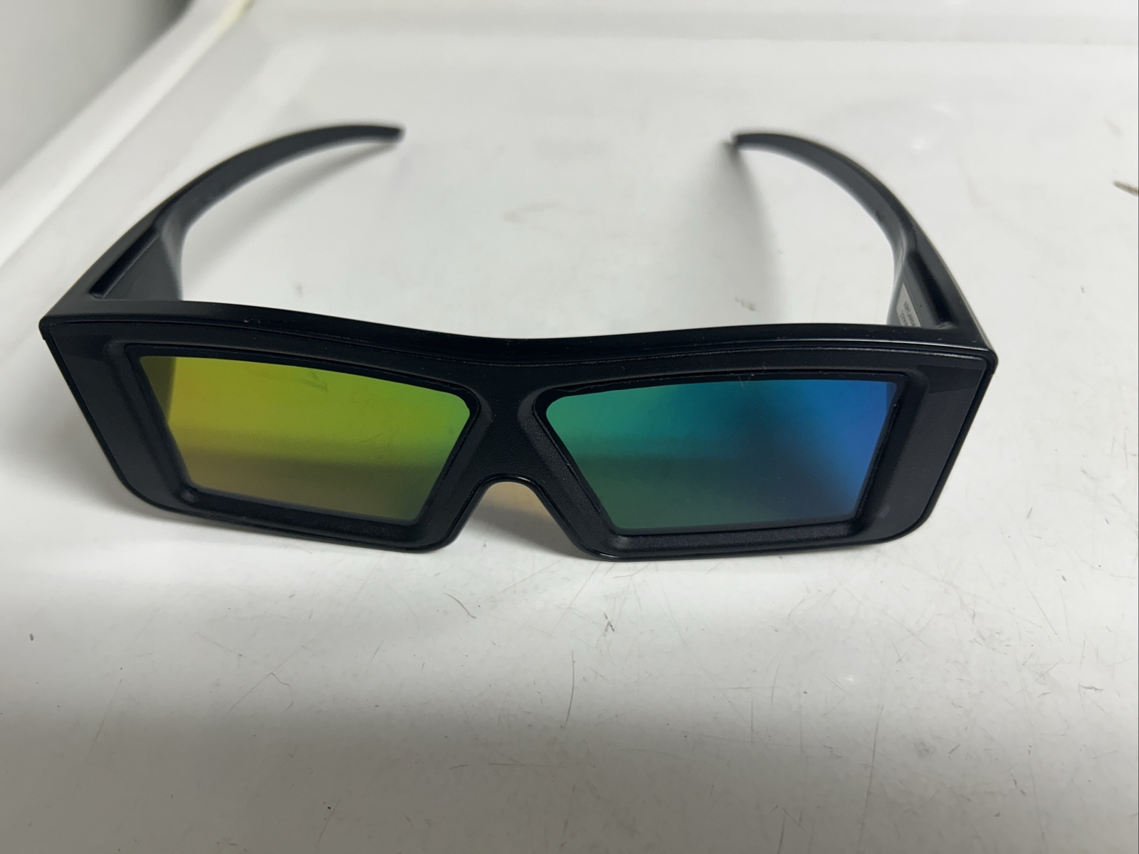 Lunettes 3D professionnelles  MACNAUGHTON APG6000  - Noires