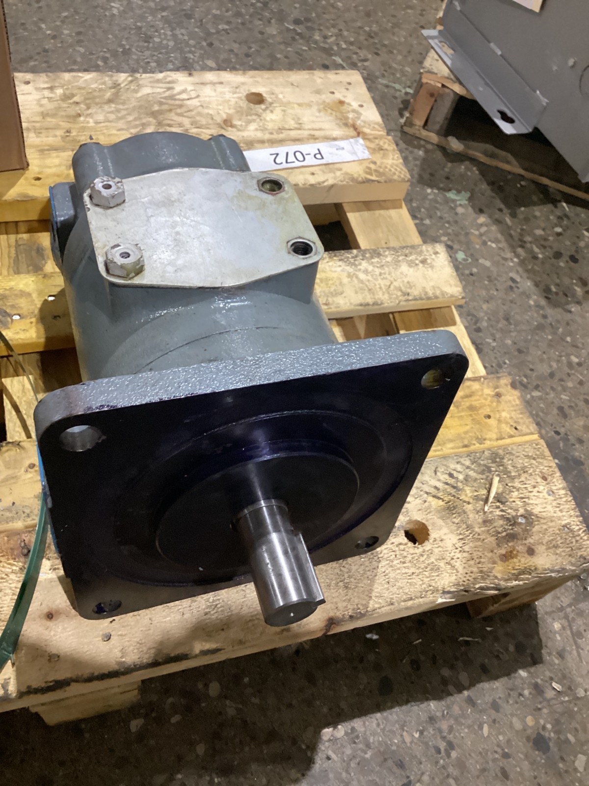 TOKYO KEIKI F11-SQP43-42-30-86BB-18 HYDRAULIC VANE PUMP USED