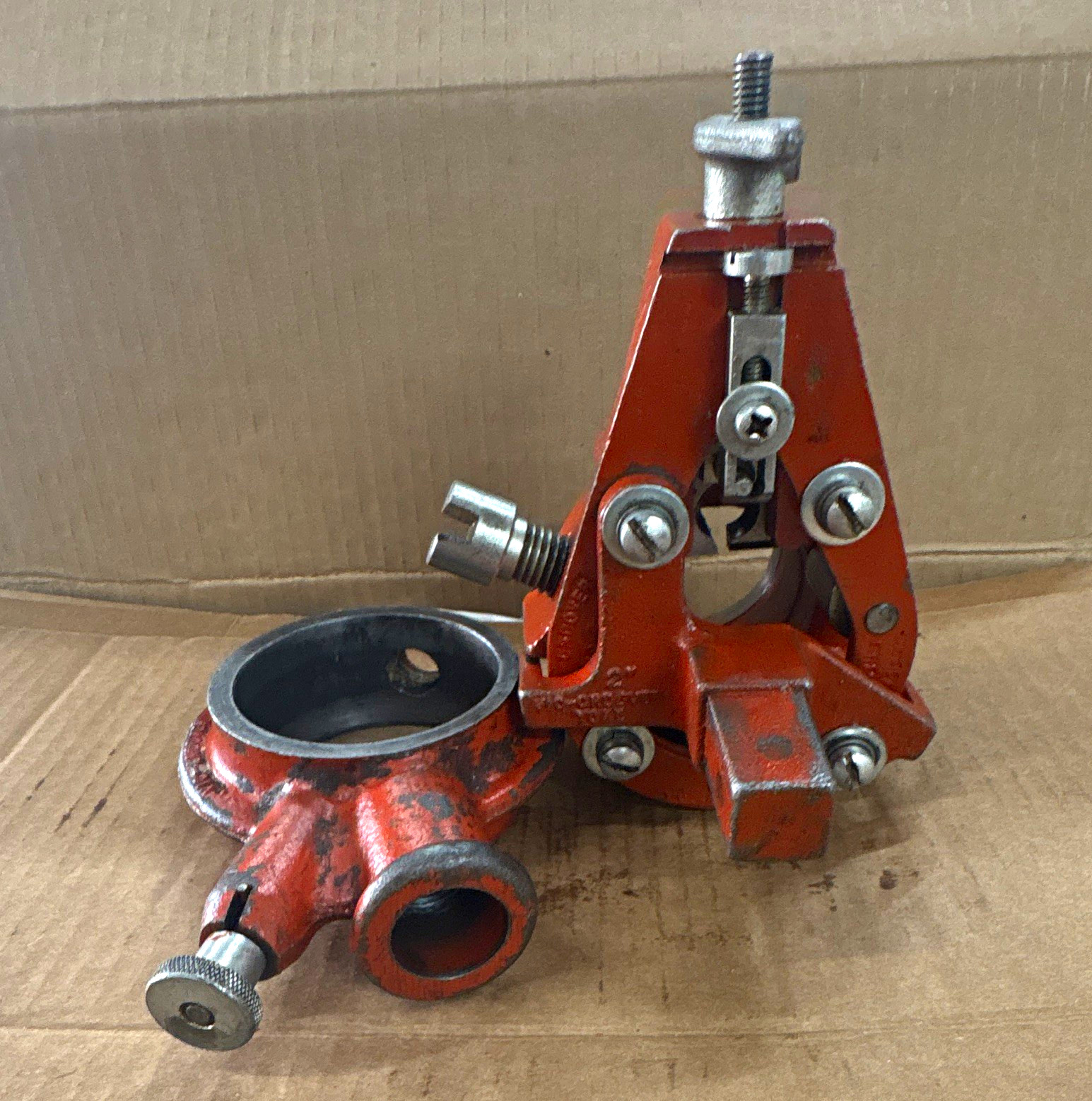 2” Victaulic pipe groover with yoke