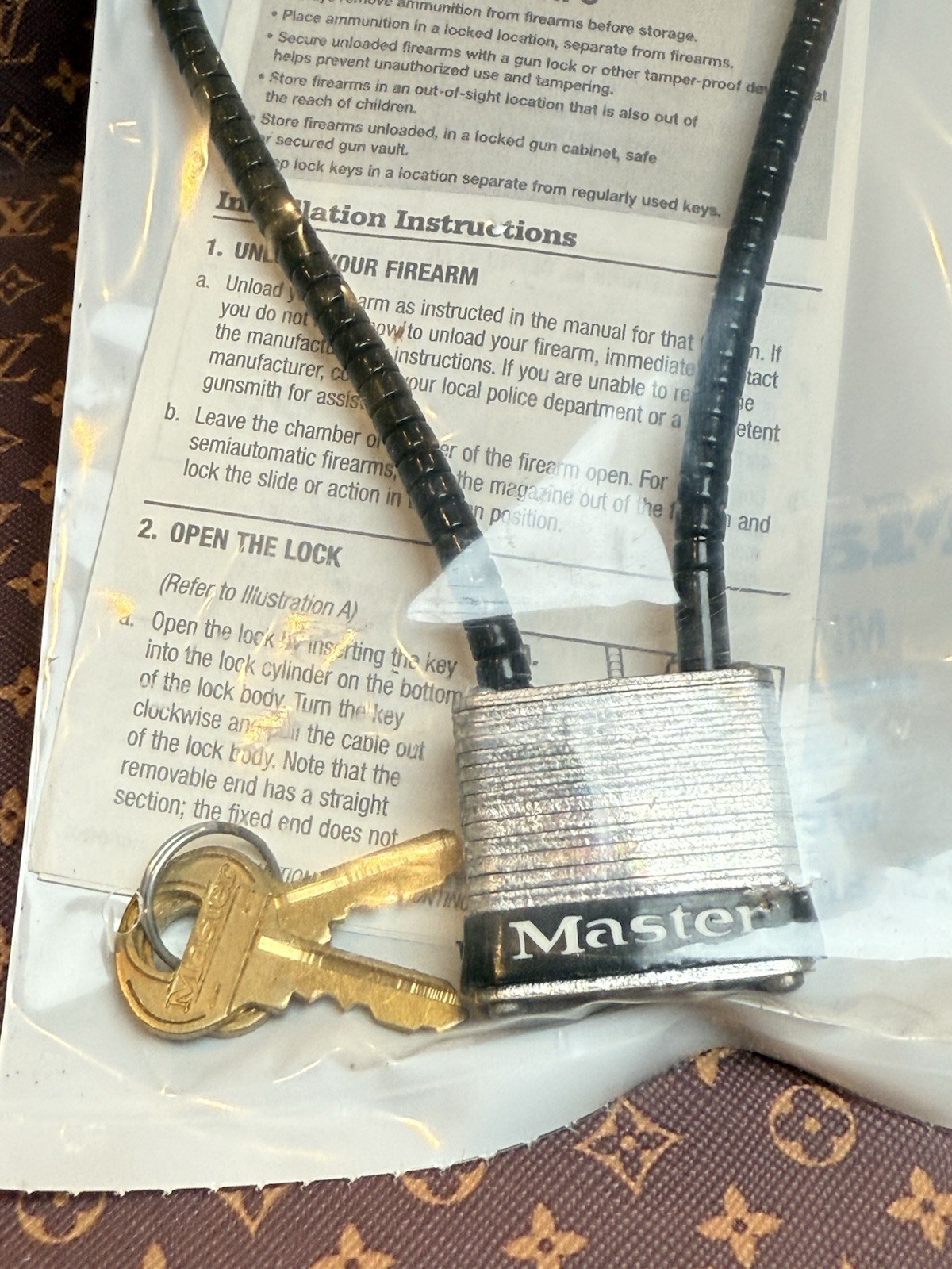 Factory New In The Wrapper Black Cable Lock Firearms Pistol Storage  2 Keys