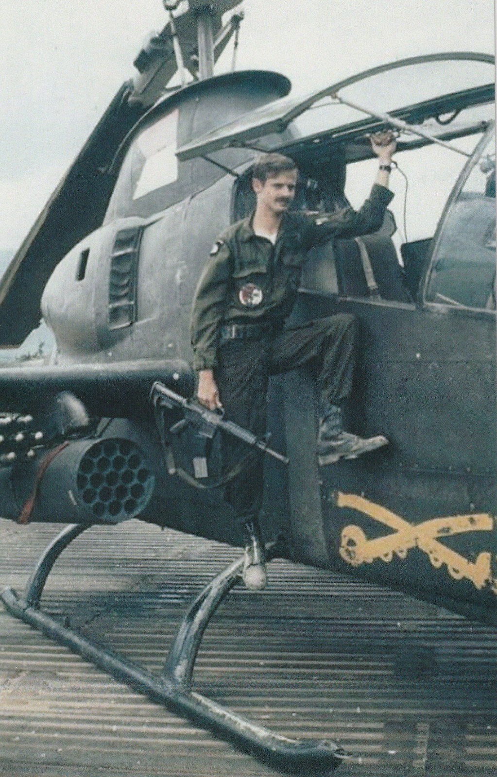 Vietnam  War  Photos --   CH-47 CHINOOK Towing  Huey
