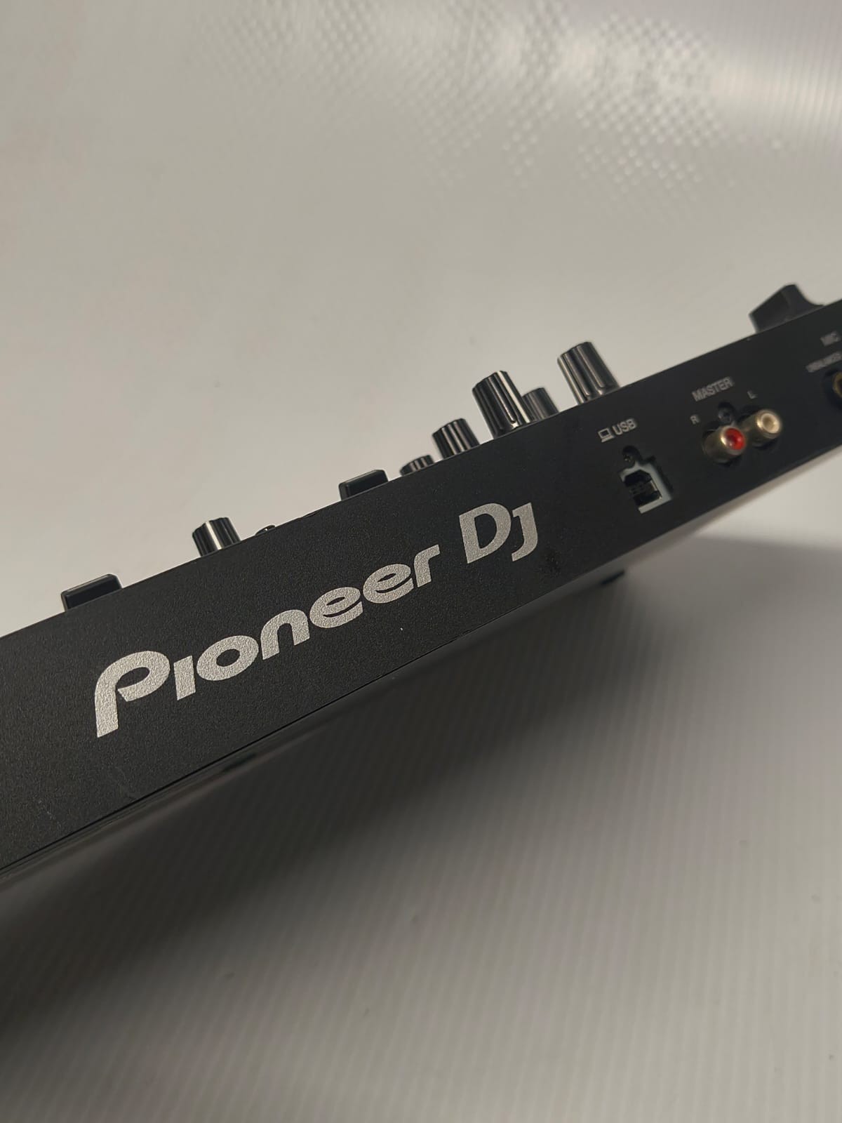 Pioneer DJ 2-Channel DJ Controller DDJ-REV1 Serato Performance DJ Controller
