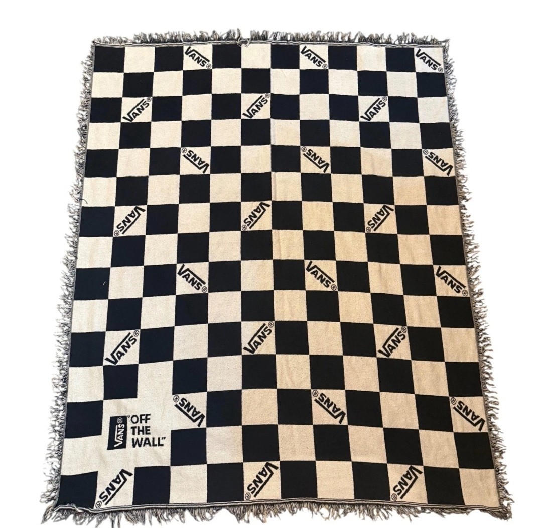 NEW Off The Wall VANS Checkerboard Woven Tapestry Throw Blanket Black White Logo
