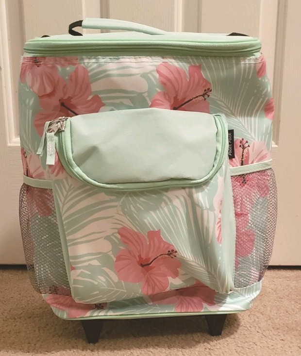 Cooler Rolling Polar Pack with Wheels  3-Pockets NWOT
