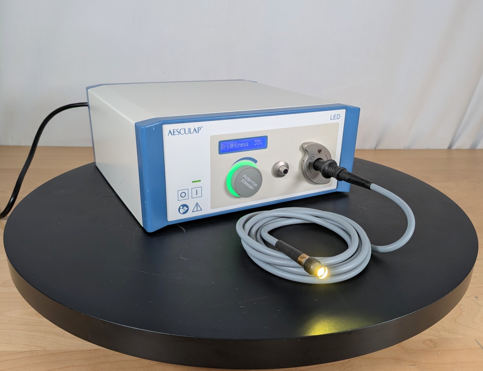 Aesculap OP940 LED Light Source w/Cable