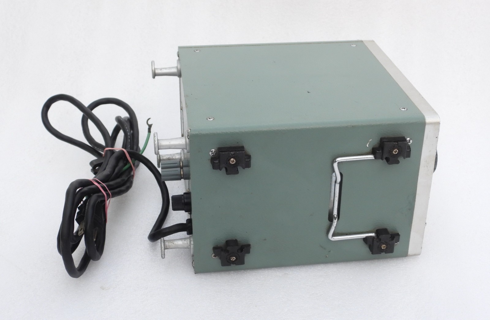ANRITSU ML69A HIGH-SENSITIVITY ANALOG AC ELECTRONIC VOLTMETER TESTMETER 8-RANGES
