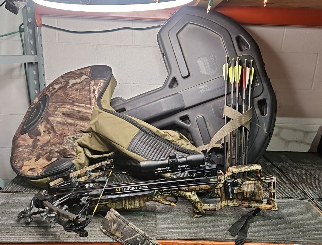 TenPoint Stealth SS Crossbow with Scope, Quiver, 7 Arrows, Soft & Hard Cases