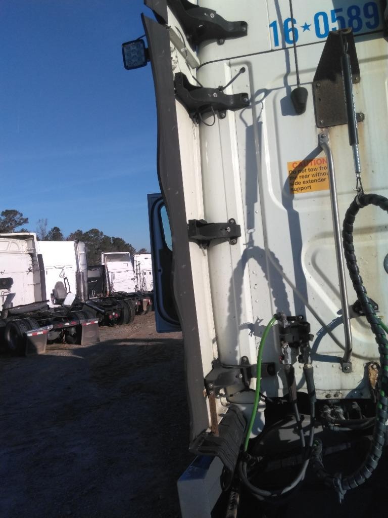 For 2016 FREIGHTLINER CASCADIA 125 SLEEPER FAIRING Left , GA