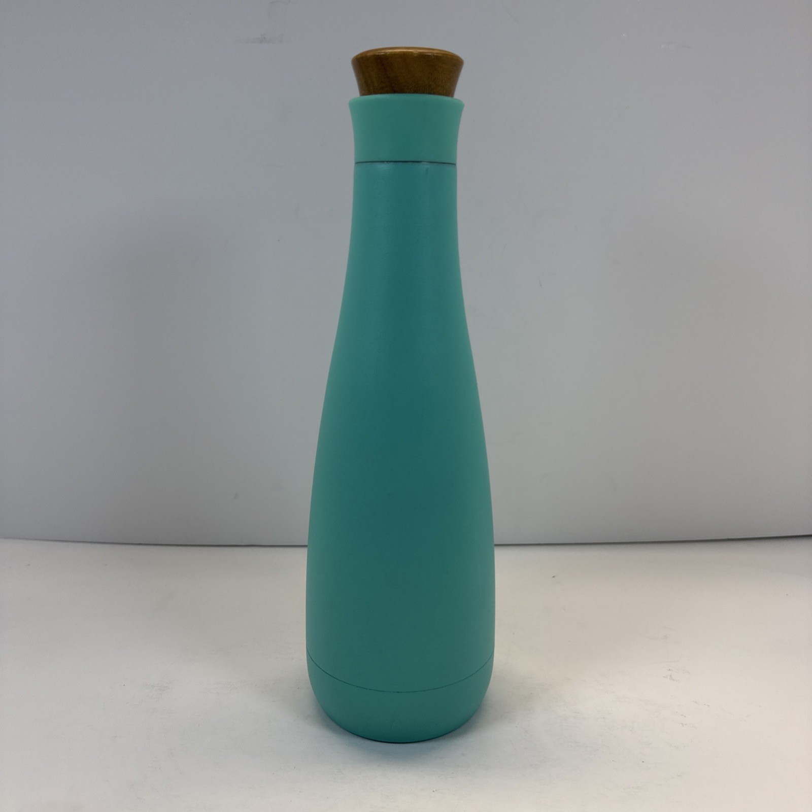 Manna 22 oz Water Bottle Teal Blue Tear Drop Wood Lid
