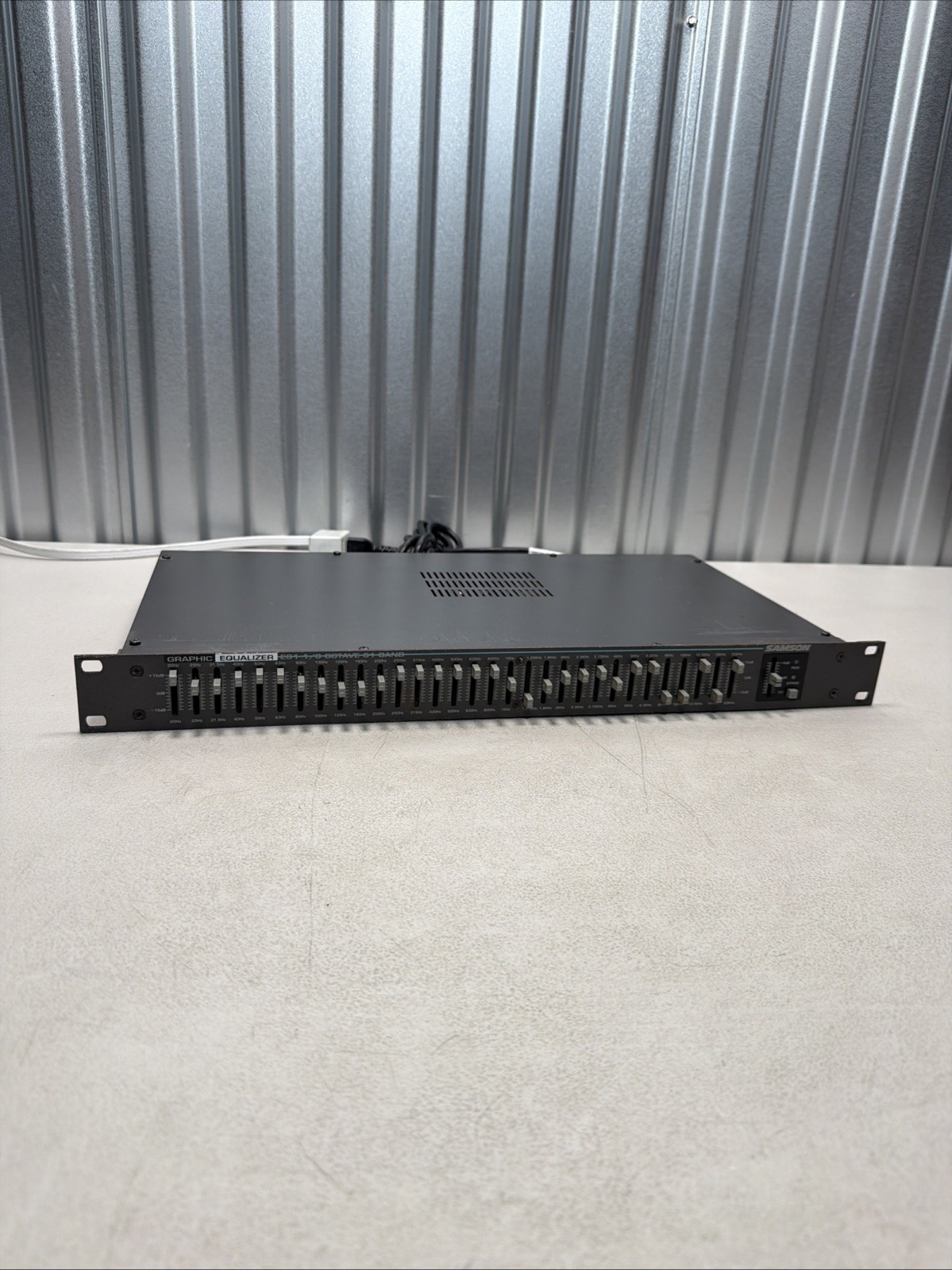 Samson E31 1/3 Octave 31-Band Equalizer - Working!