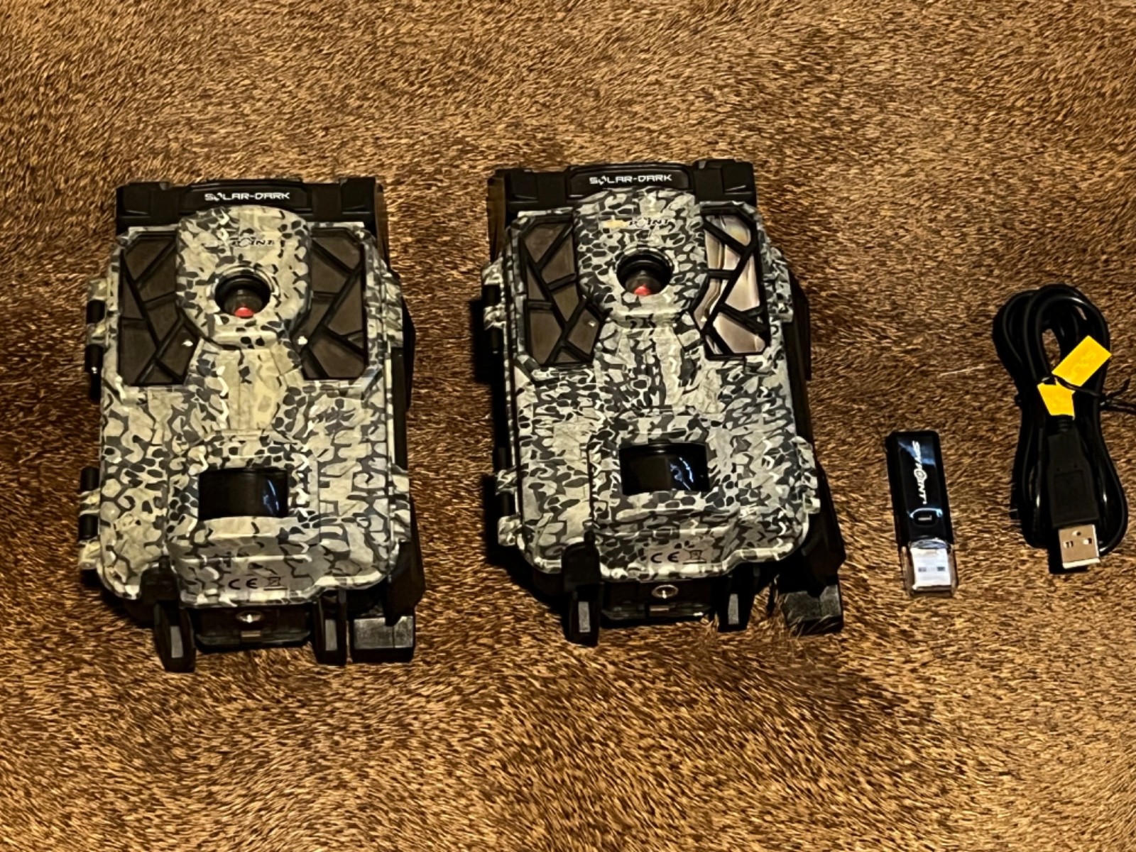 SPYPOINT FORCE-PRO-S NON-CELLULAR Trail Camera Solar Powered HD Hunting Camera