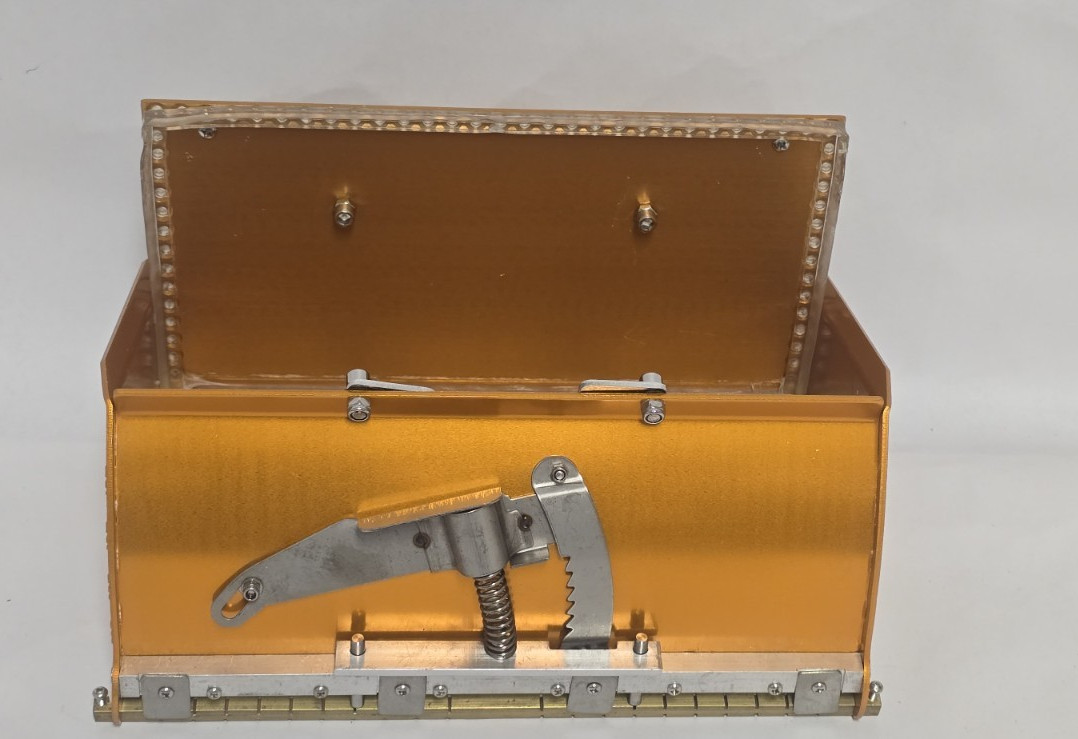 10" DRYWALL FLAT FINISH PLASTER BOX WITH EXTENSION HANDLE