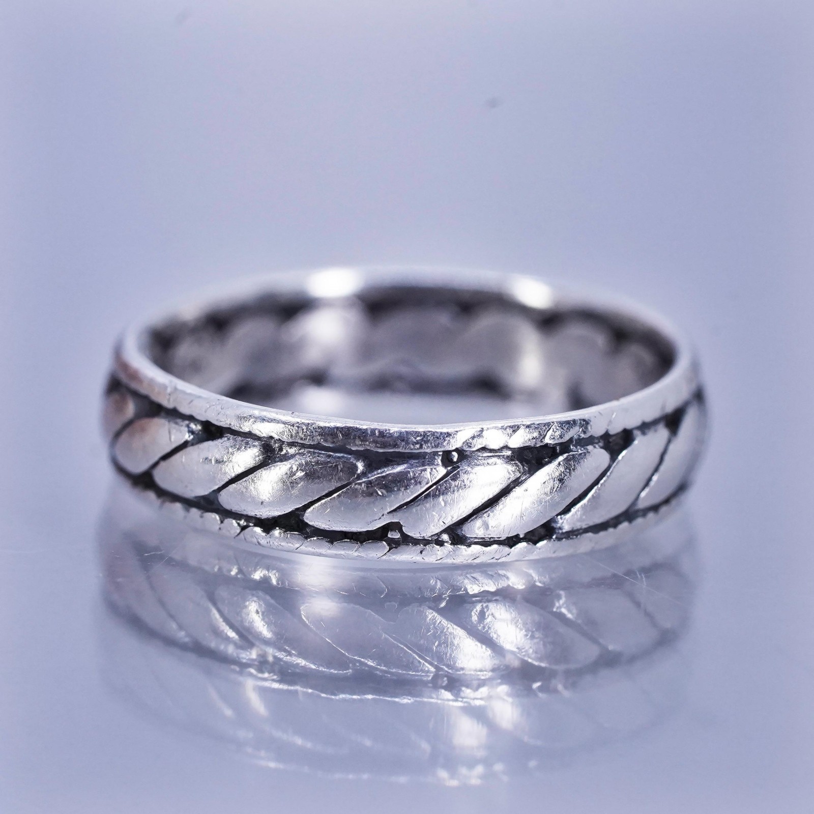 Size 5, vintage southwestern Sterling 925 silver statement ring, band w/ cable