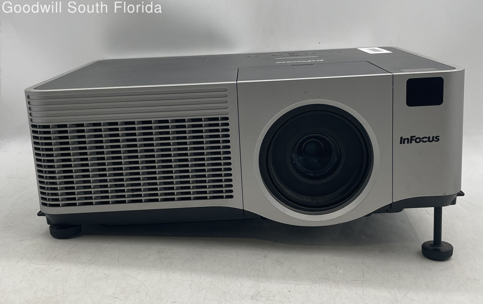 InFocus IN42 Model W400 Gray 3500 Lumens Portable LCD Projector Not Tested