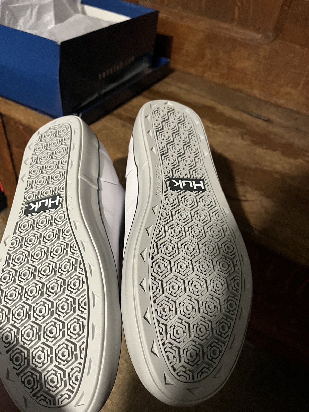huk deck boots