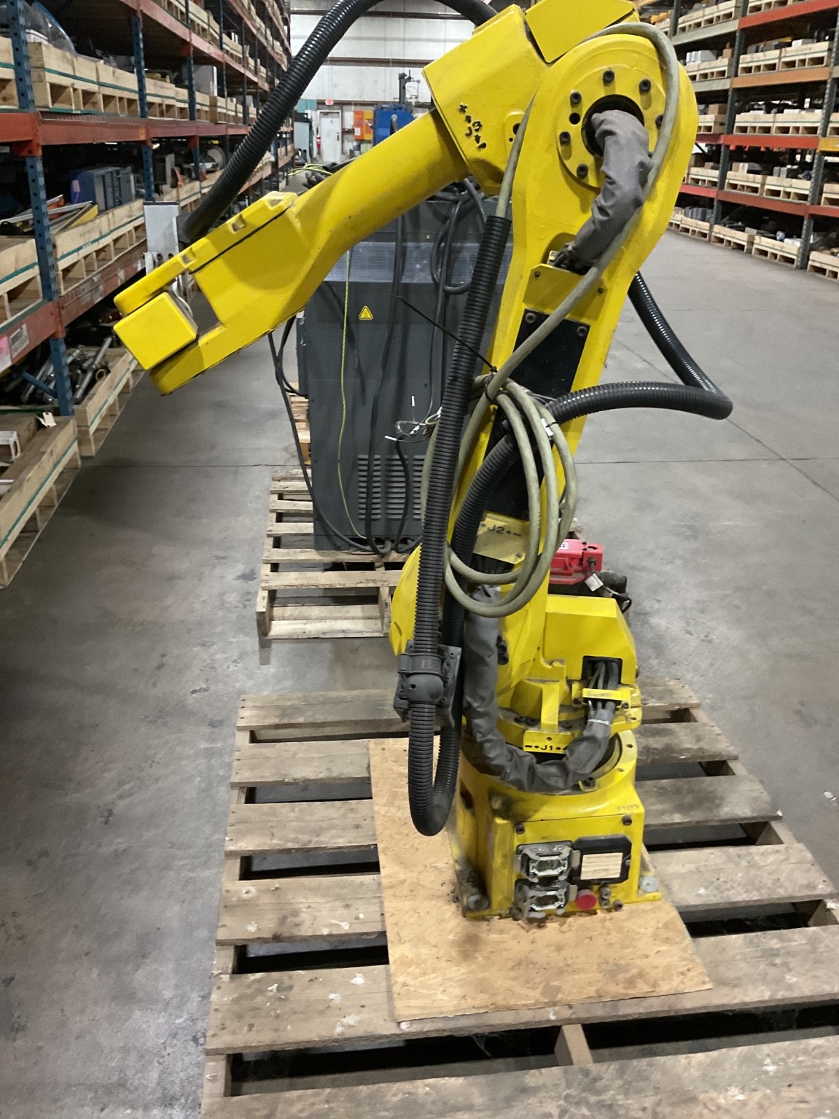 2005 Fanuc ArcMate 120iB, RJ3iC Robot / Controller #4008FML