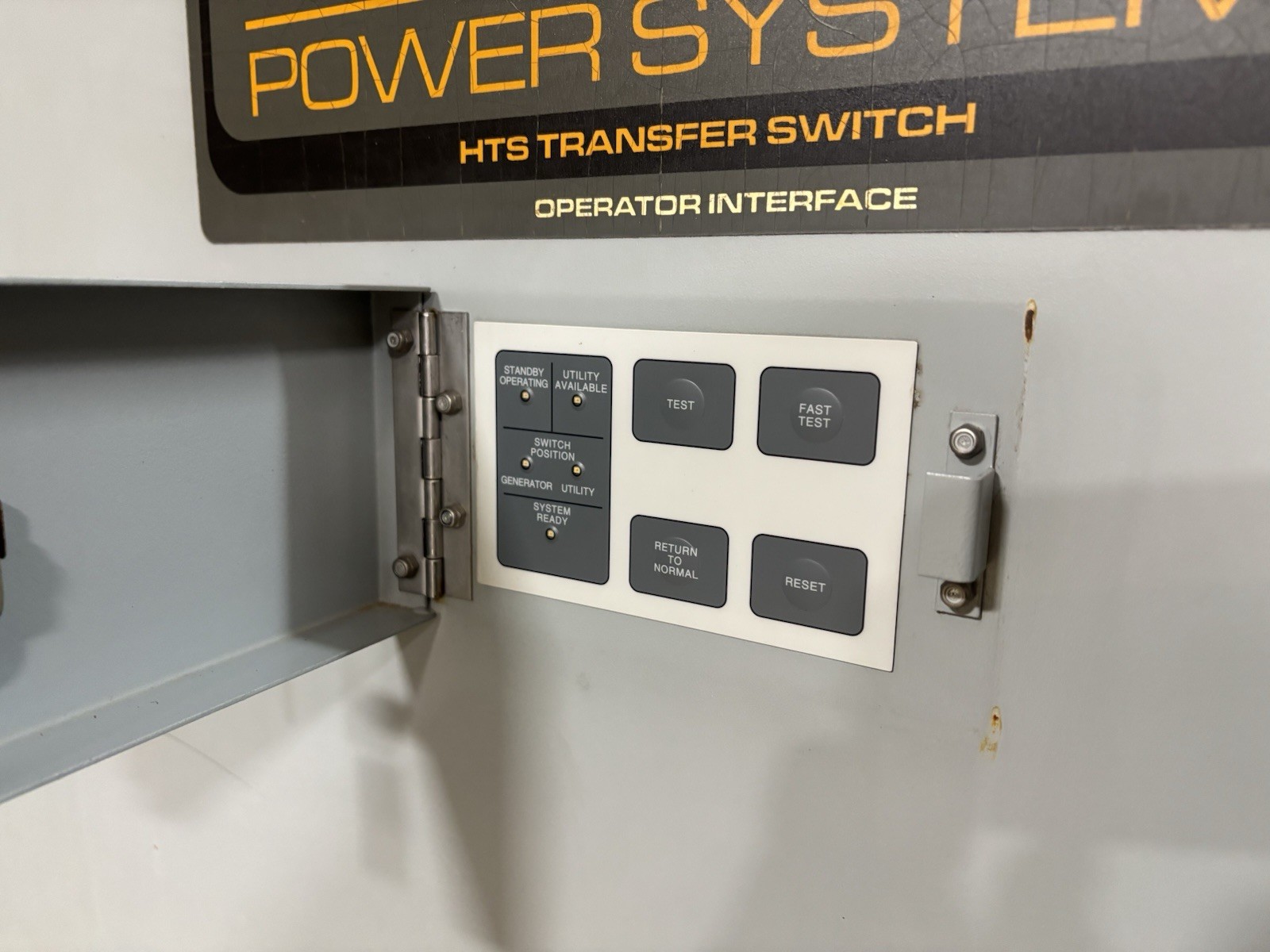 Generac Outdoor Automatic Transfer Switch 600A 120/240V Single Phase HTSN600A3