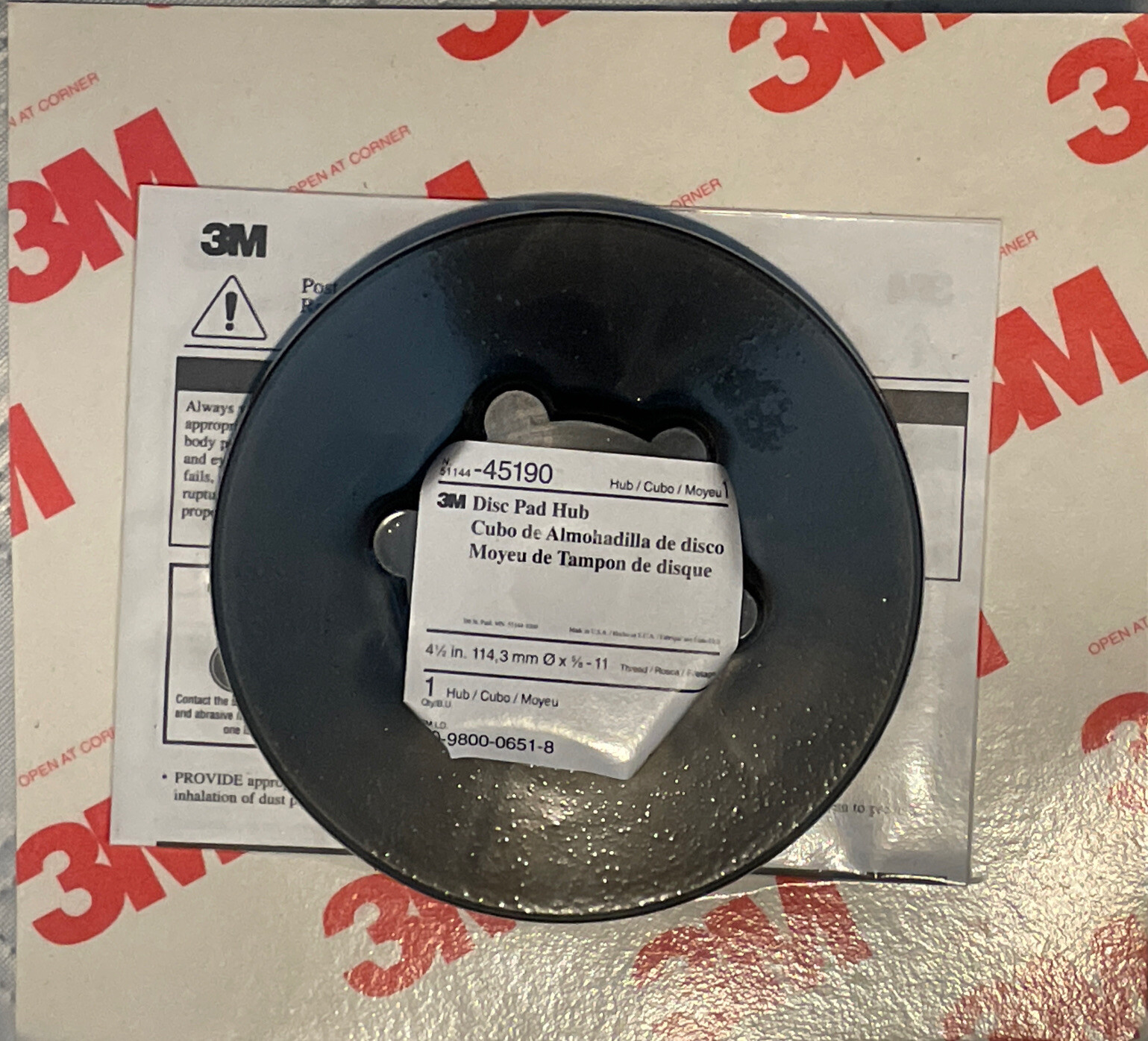3M 45190 4-1/2" Disc Pad Hub, 5/8-11 Female Thread Internal New Sealed