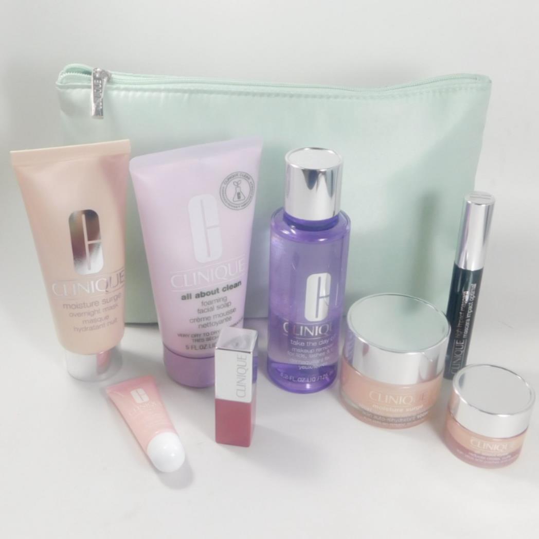 Clinique Christmas SET 8 PIECES Day to Night Skin Care  *NEW IN BOX*