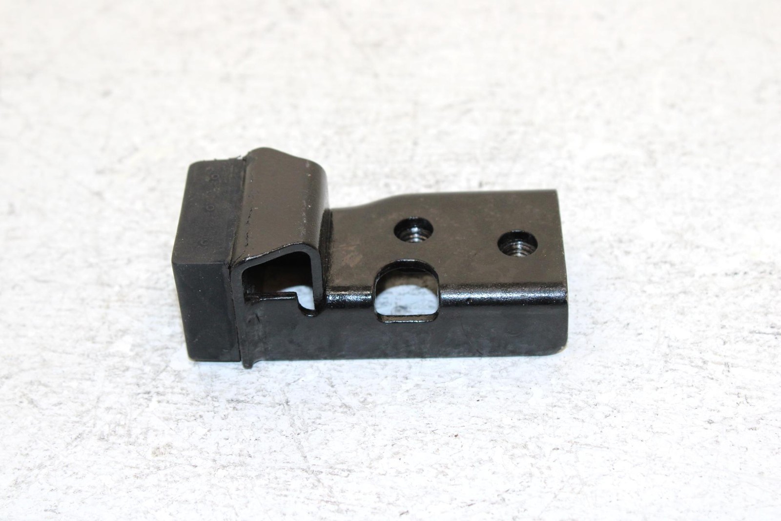1999 Yamaha Vmax 600 Sx Oem Rubber Dampner Mount 8CH-21485-00-00 SY5