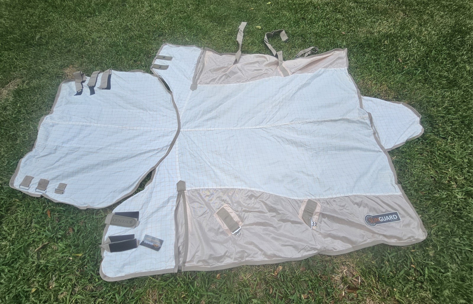 NWT 69" Centaur Sunguard Airflow UV Combo Sheet Horse Fly Sheet White/Tan