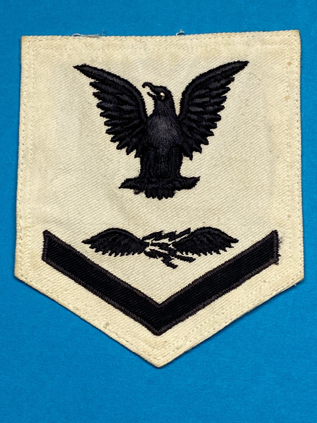 WWII, UNITED STATES NAVY, AVIATION RADIO TECHNICIAN, 3RD CLASS RATE, SIGNED