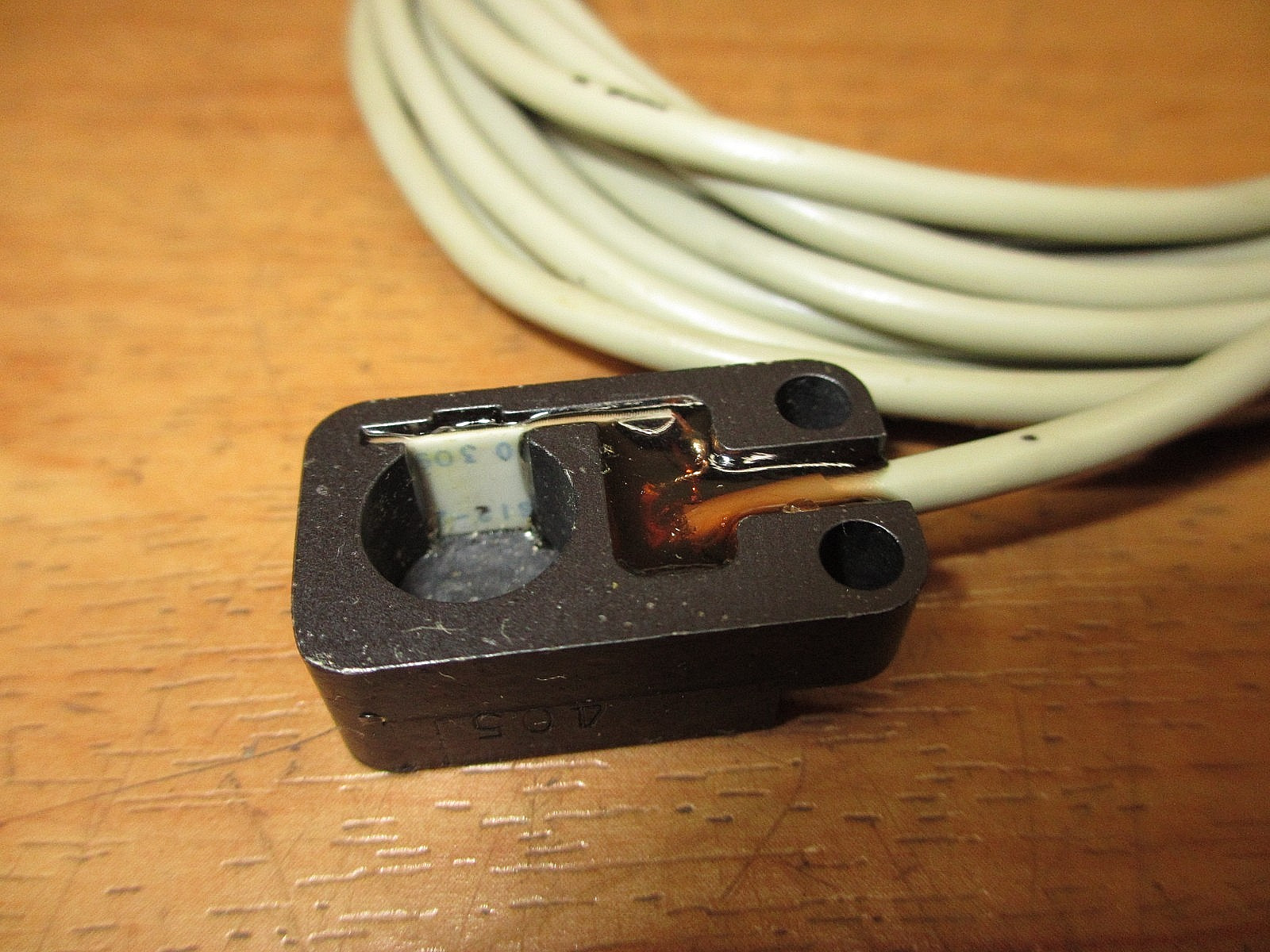 PHD 10688-2-12 *NEW OLD STK* Hall Effect Sensor