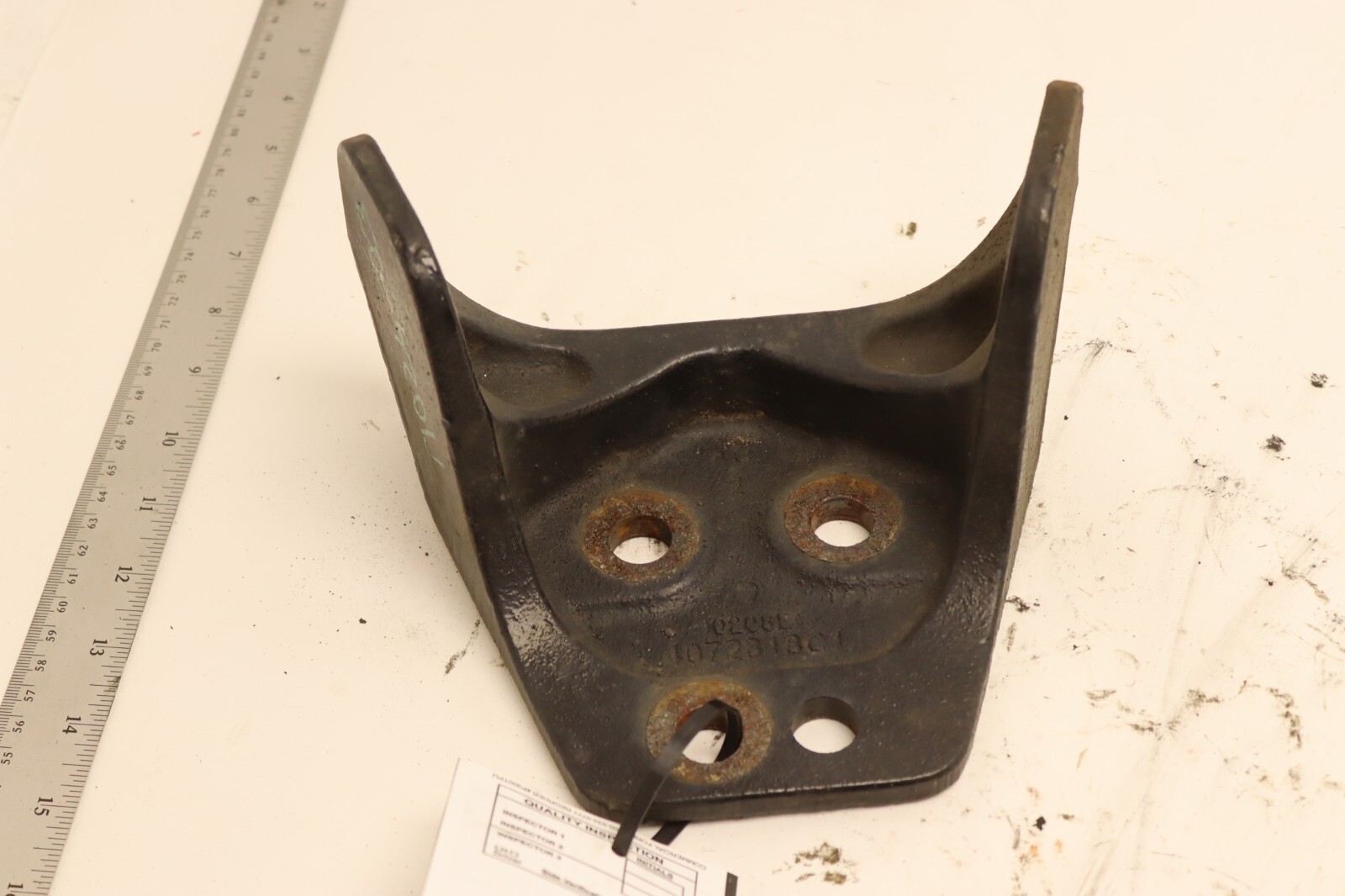 2017-2024 INTERNATIONAL LT625 SUPPORT BUMP STOP MOUNT BRACKET 4072318C1 OEM