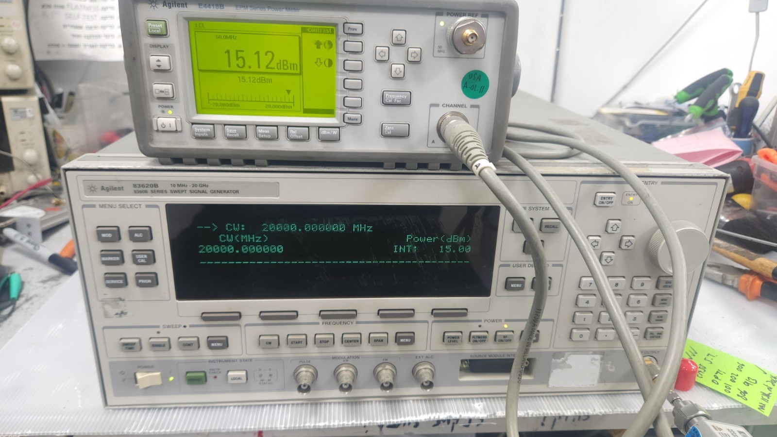 AGILENT 83620B Sweep Signal Generator 10MHz - 20GHz opt 001 002 006
