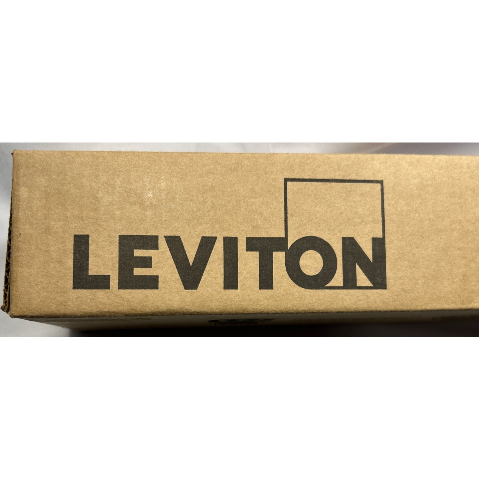 Leviton QuickPort Angled Patch Panel, 24-Port, 1RU, 4S256-S24, New In Box!