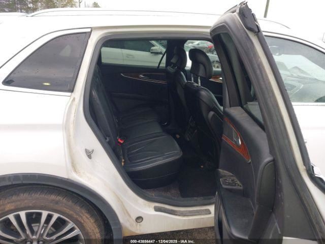MKX 2016 Glove Box 4930830