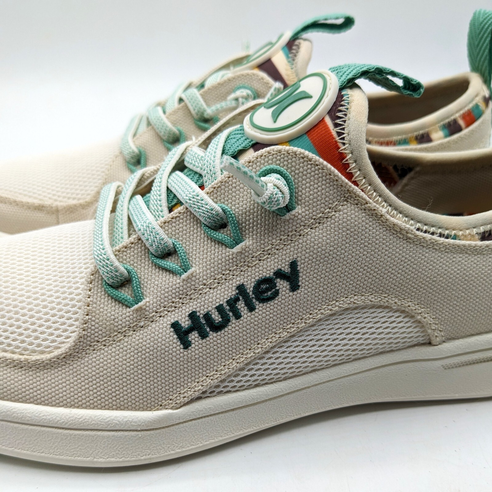 Hurley “Castaic” Women’s Colorful & Functional Casual Fashion Sneaker Beige NEW
